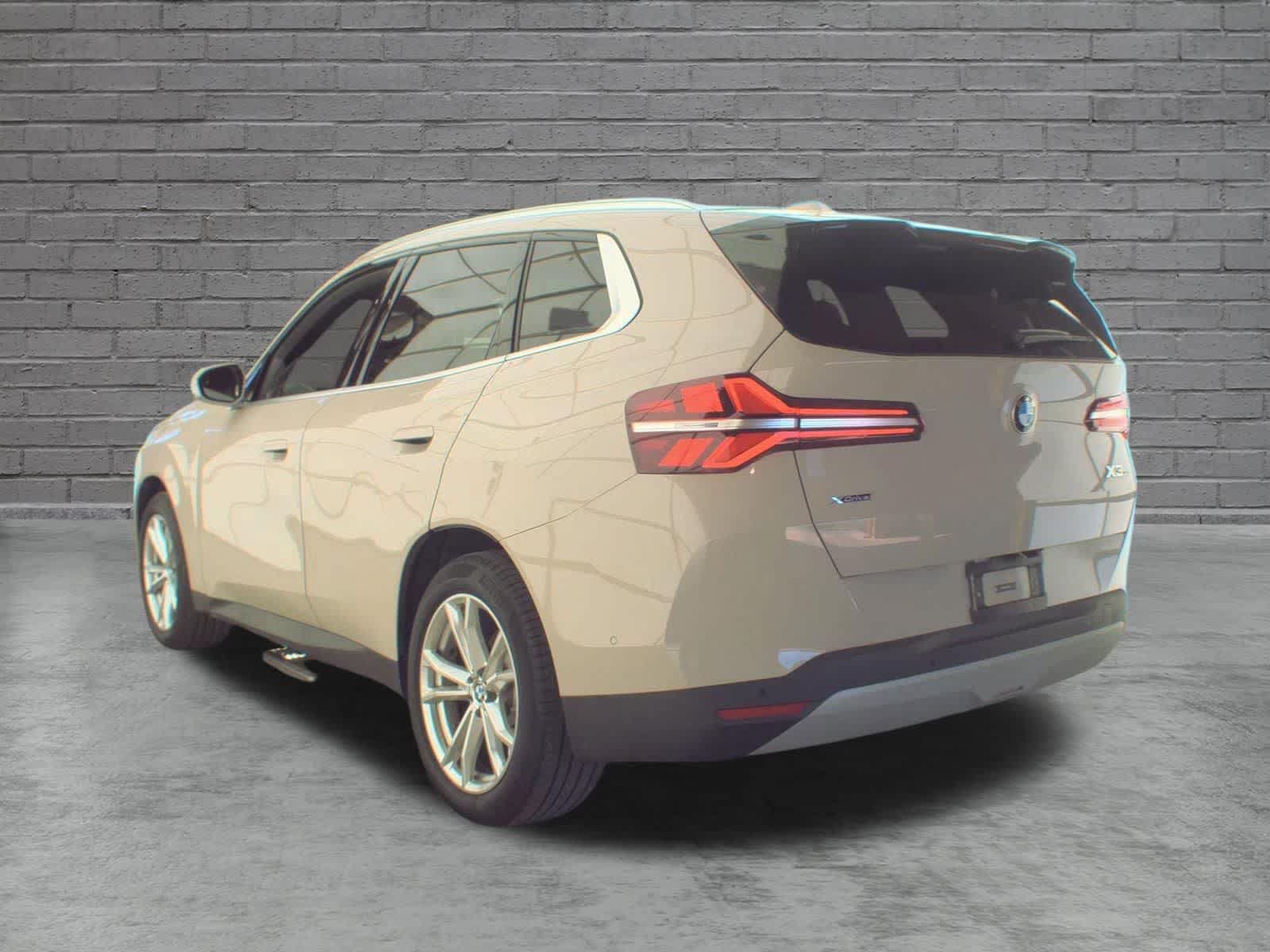 Used 2025 BMW X3 xDrive30i AWD/4WD image 8