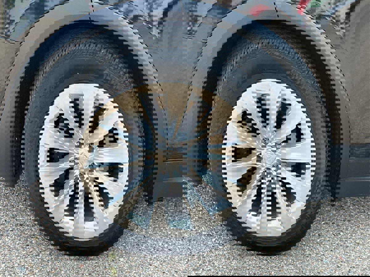 Used 2020 Tesla Model X Long Range image 25