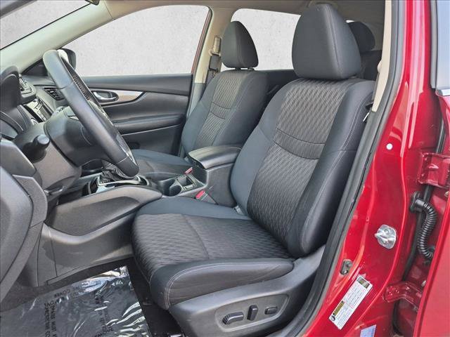 Used 2018 Nissan Rogue SV FWD image 15
