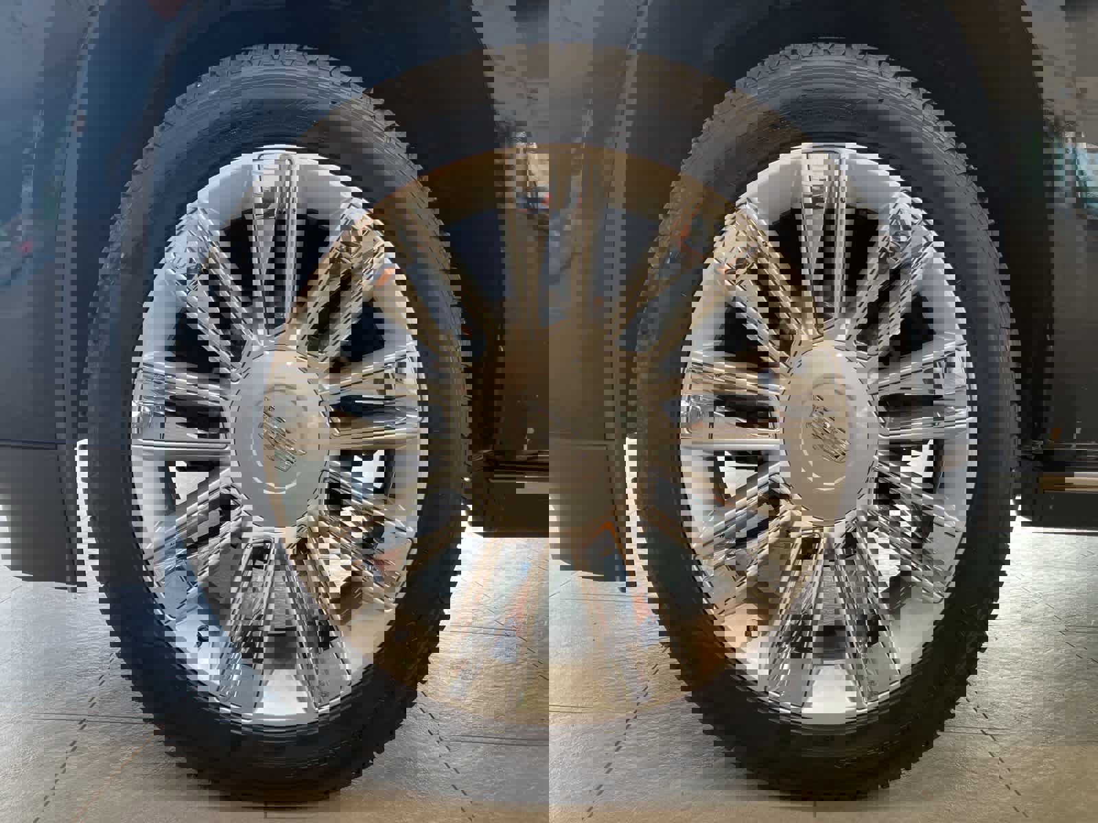 Used 2019 Cadillac Escalade Platinum image 9