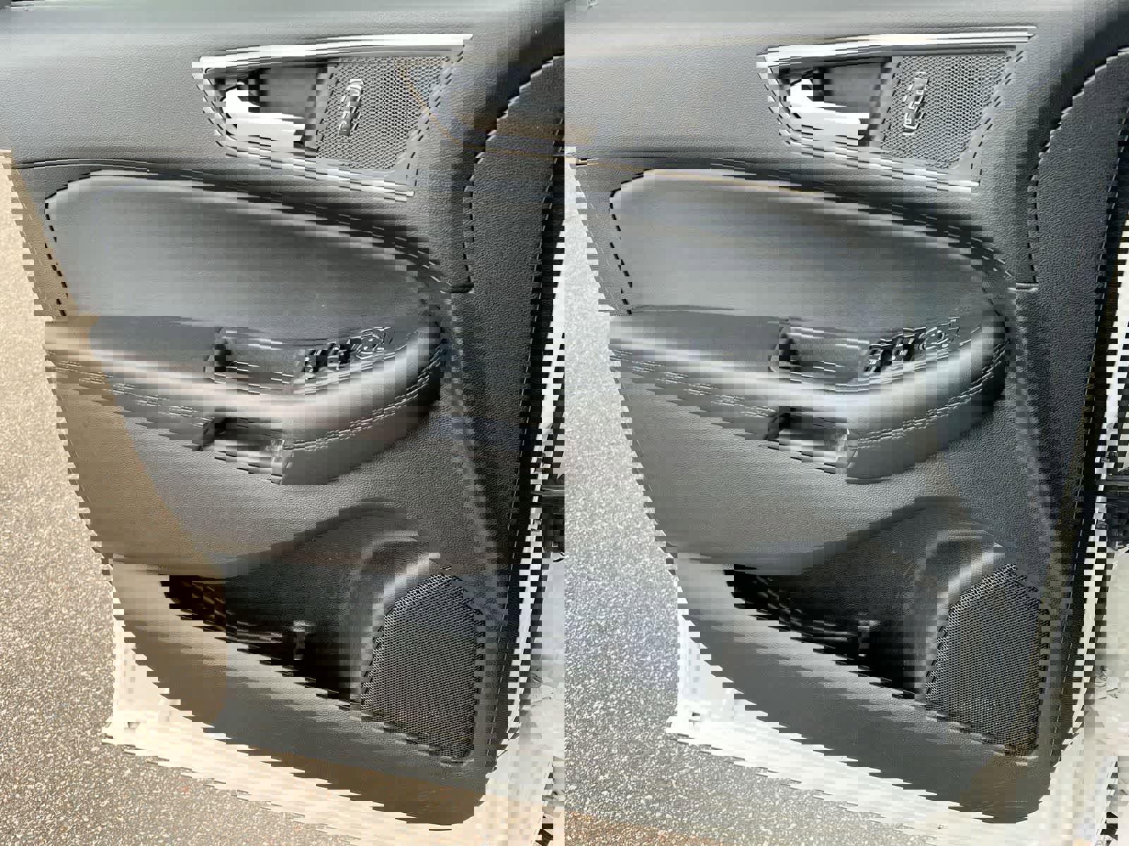 Used 2023 Ford Edge SEL w/ Convenience Package image 29