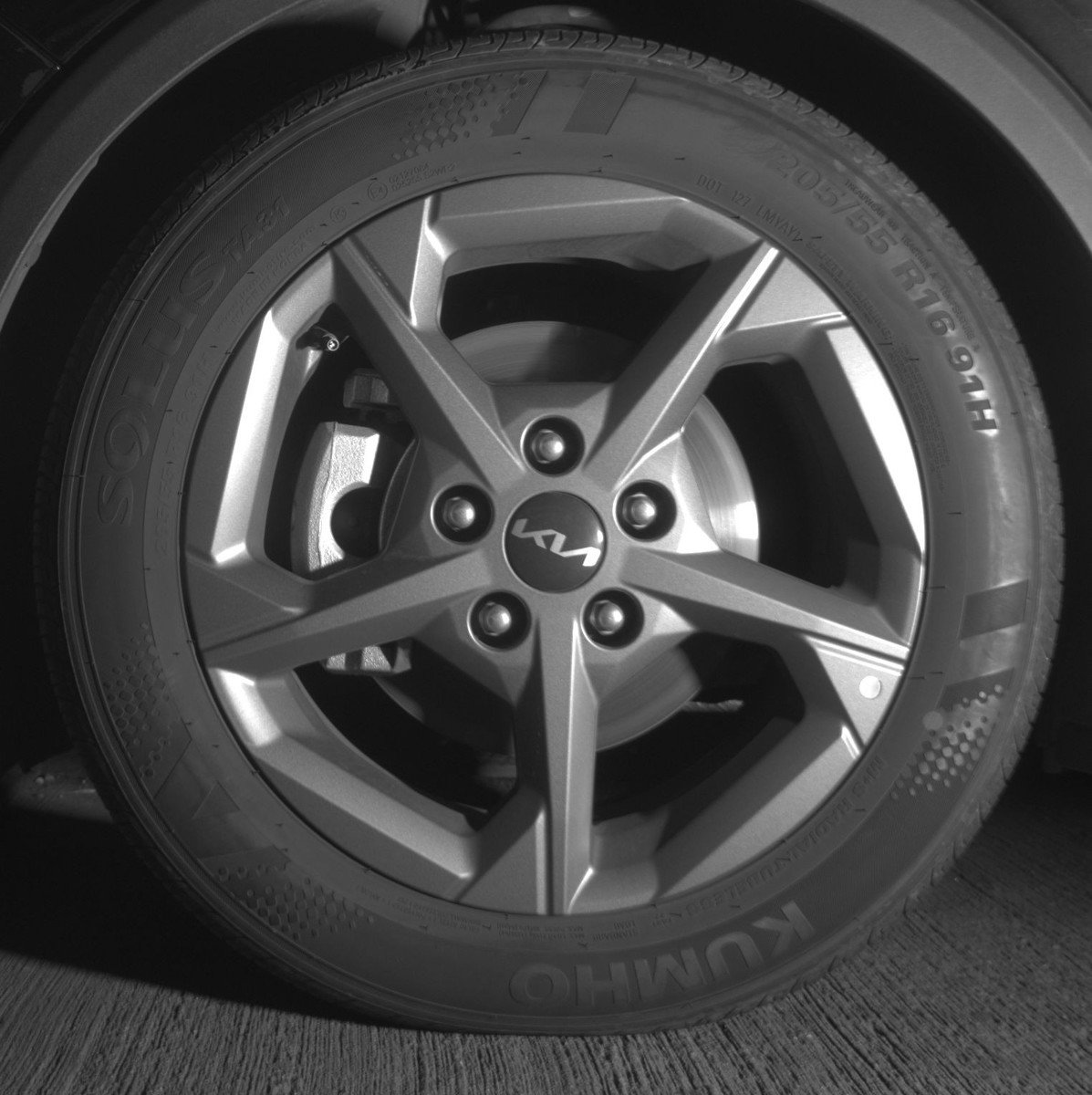 Used 2025 Kia K4 LXS image 12