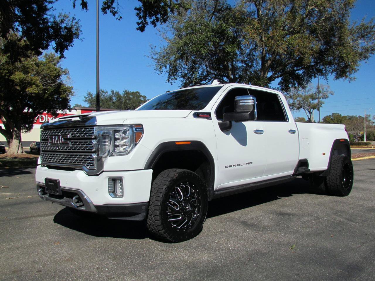 Used 2021 GMC Sierra 3500 Denali w/ Denali Ultimate Package image 3