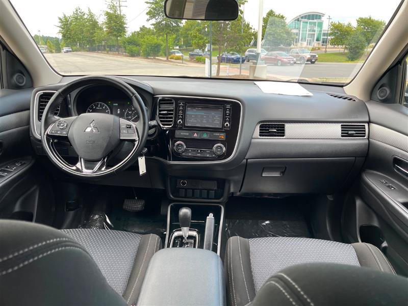 Used 2017 Mitsubishi Outlander ES AWD/4WD image 62