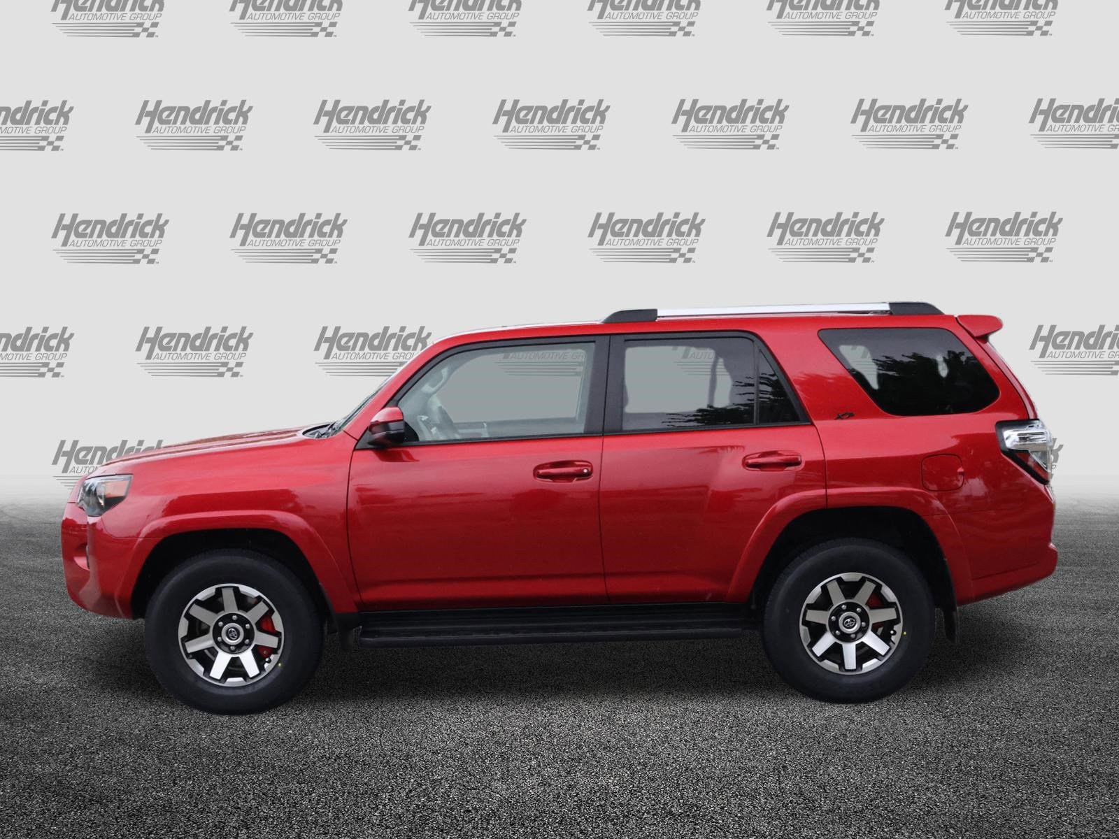 Used 2022 Toyota 4Runner SR5 AWD/4WD image 6