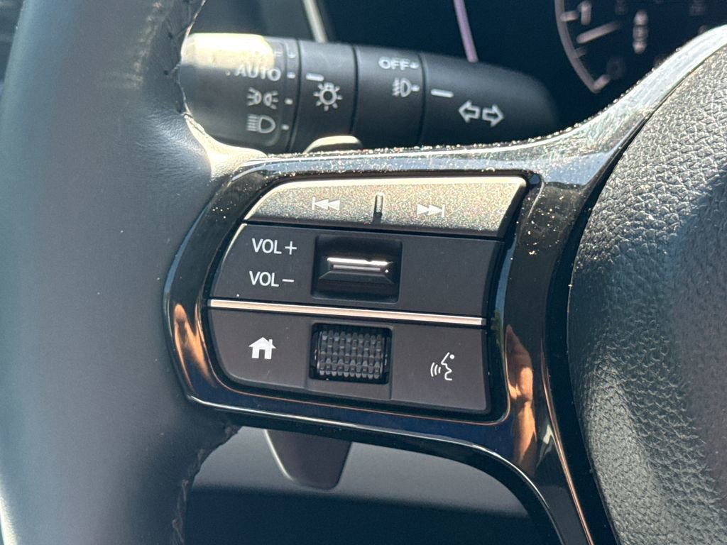 Used 2025 Honda Pilot Touring image 29