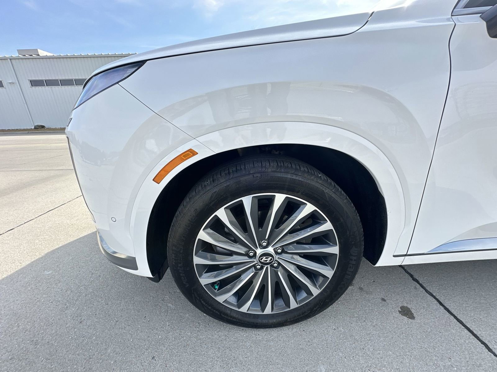 Used 2024 Hyundai Palisade Calligraphy image 34