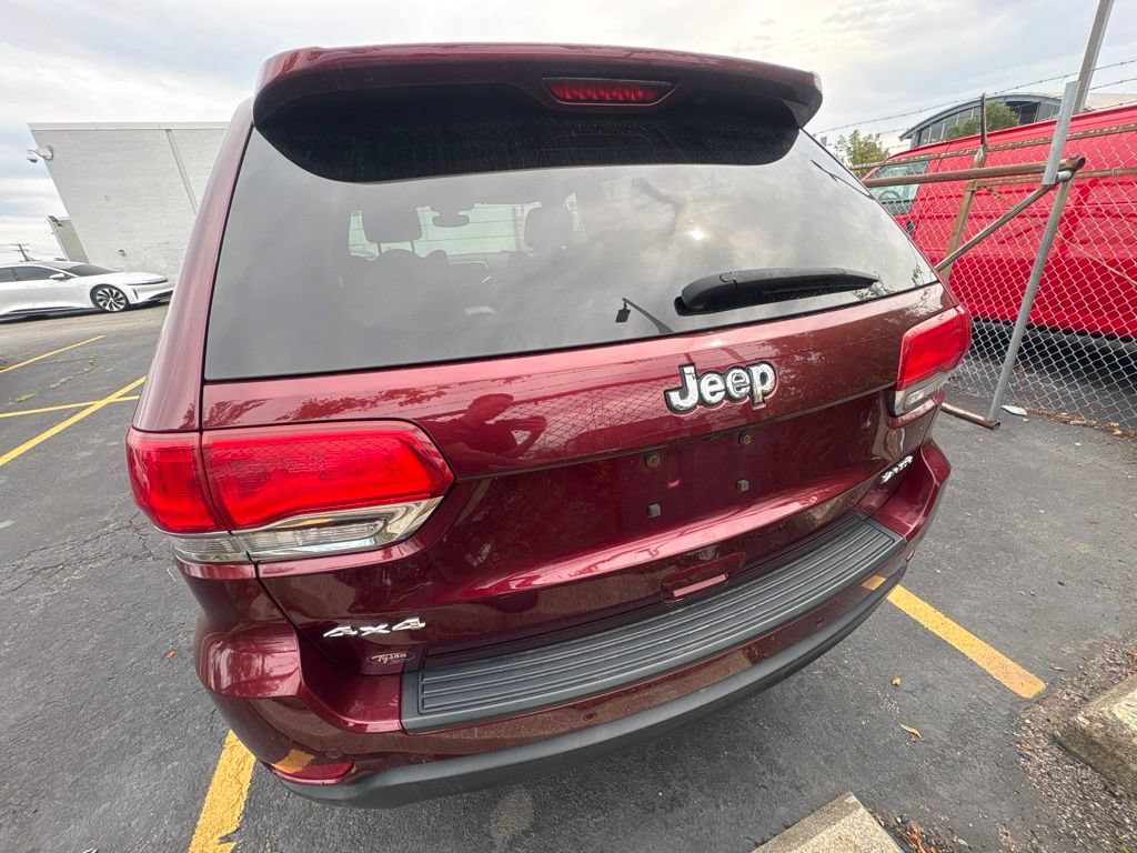 Used 2018 Jeep Grand Cherokee Laredo AWD/4WD image 6