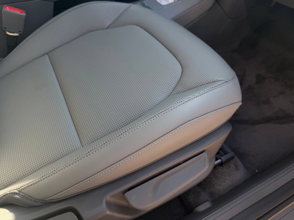 New 2027 Kia EV3 Wind FWD image 34