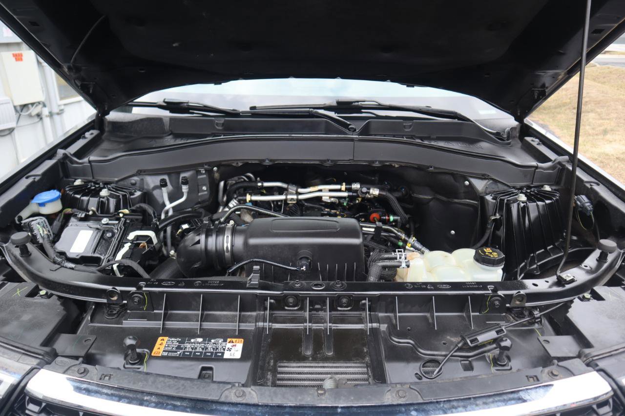 Used 2021 Ford Explorer XLT w/ Equipment Group 202A image 32