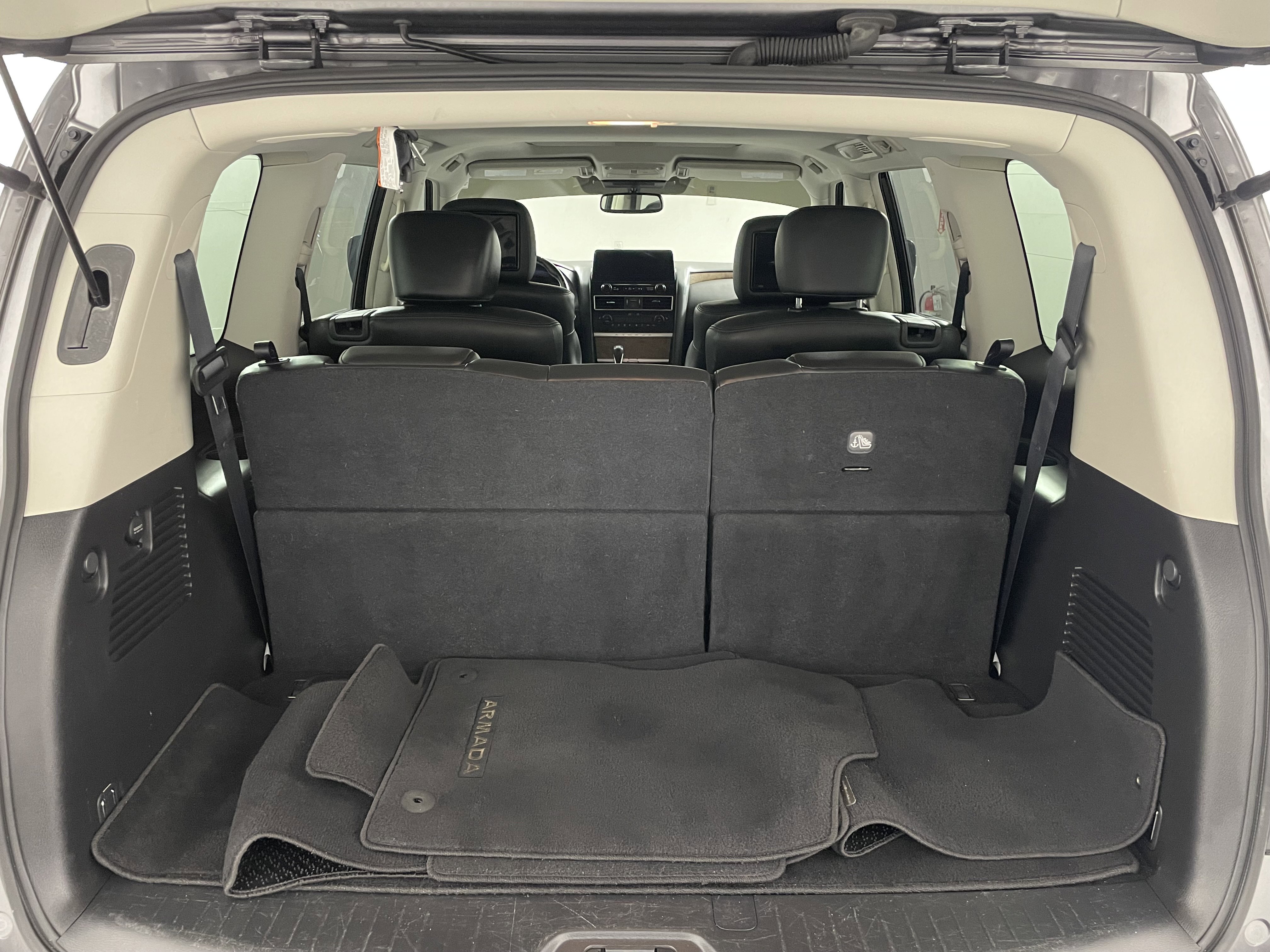 Used 2021 Nissan Armada SL w/ Captain's Chairs Package image 19
