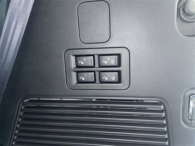New 2026 Nissan Armada SL w/ Captain's Chari Seat Package image 18