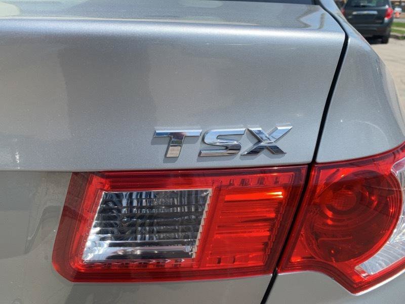 Used 2009 Acura TSX w/ Technology Package FWD image 12