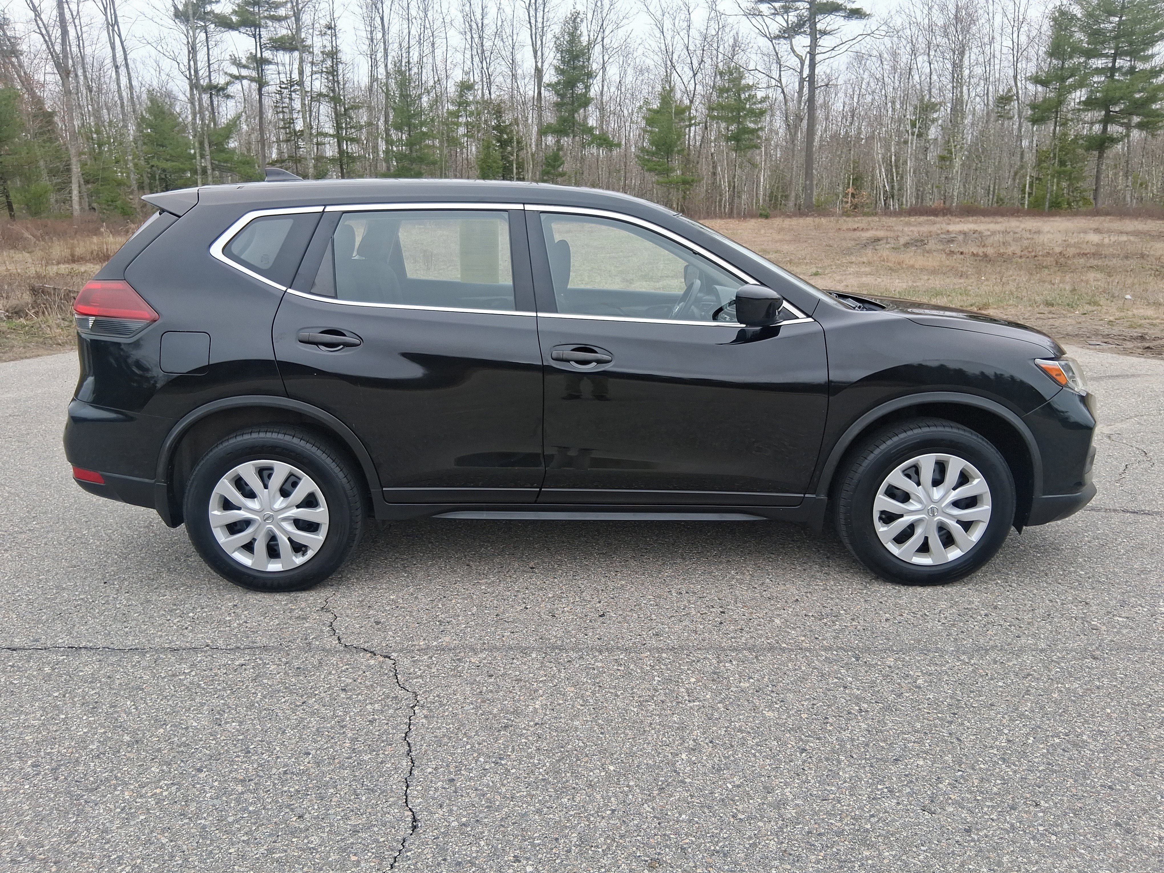 Used 2020 Nissan Rogue S AWD/4WD image 4