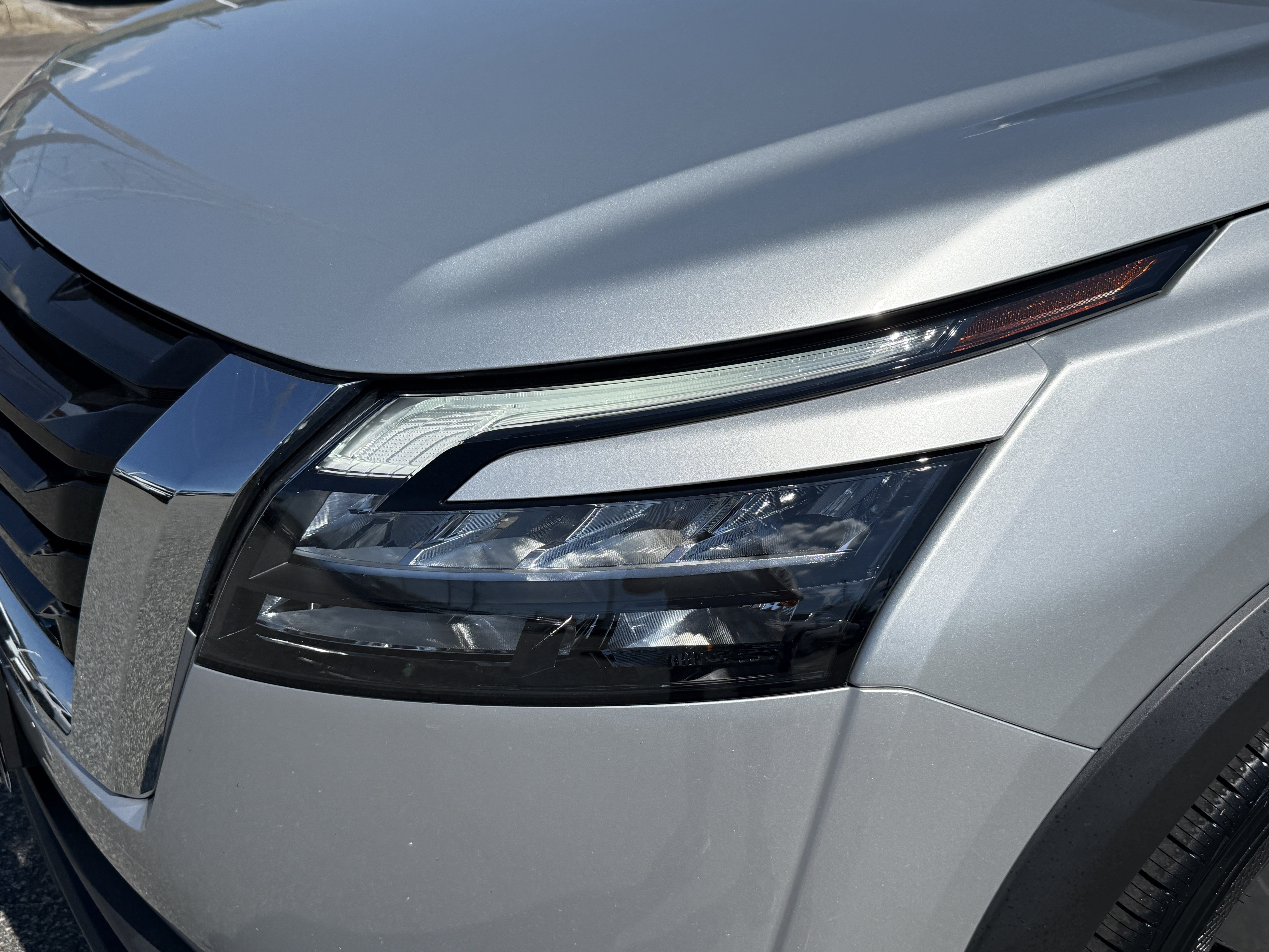 Used 2024 Nissan Pathfinder SV AWD/4WD image 6