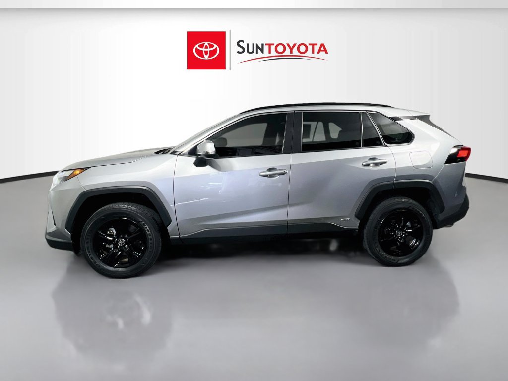 Used 2025 Toyota RAV4 XLE AWD/4WD image 7