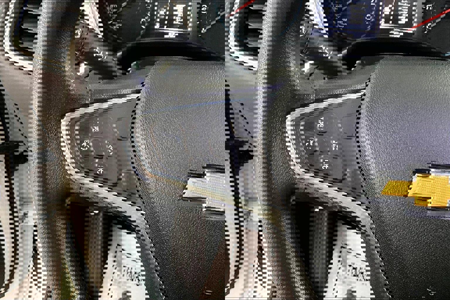 Used 2018 Chevrolet Equinox LT image 11