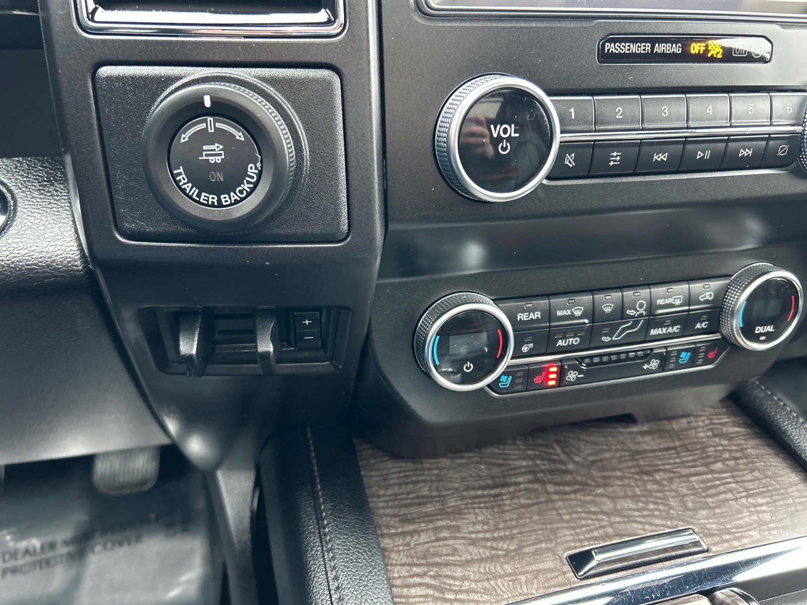 Certified 2020 Ford Expedition Limited w/ Special Edition Package image 35