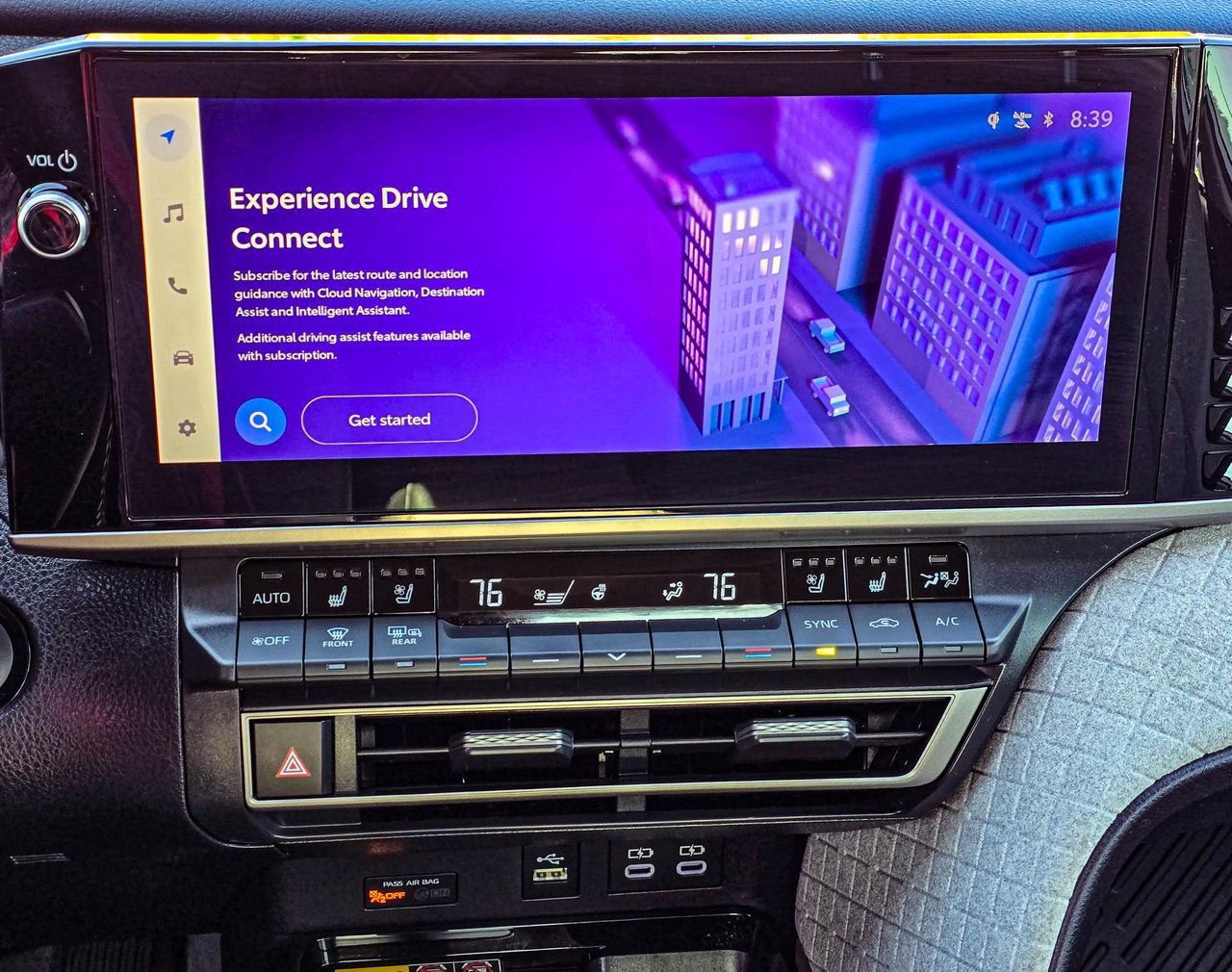 Used 2025 Toyota Camry XLE w/ Premium Plus Package image 18