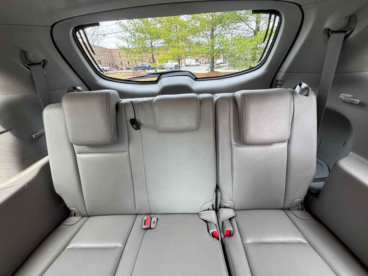 Used 2018 Toyota Highlander XLE image 11