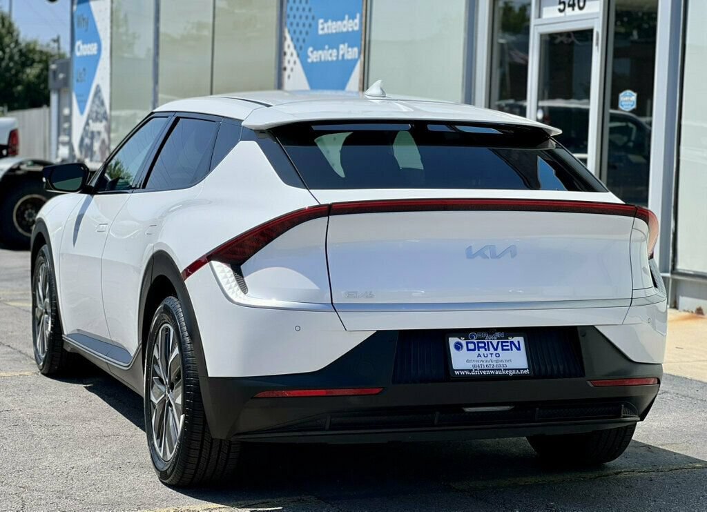 Used 2024 Kia EV6 Light RWD image 33