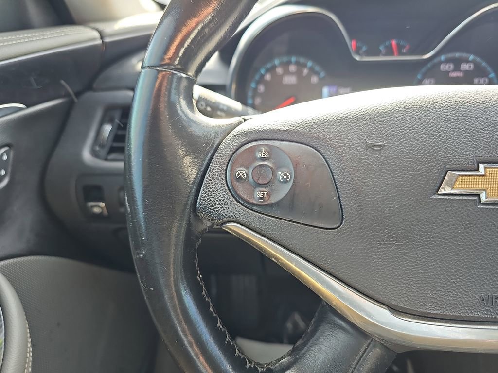 Used 2017 Chevrolet Impala LT image 21