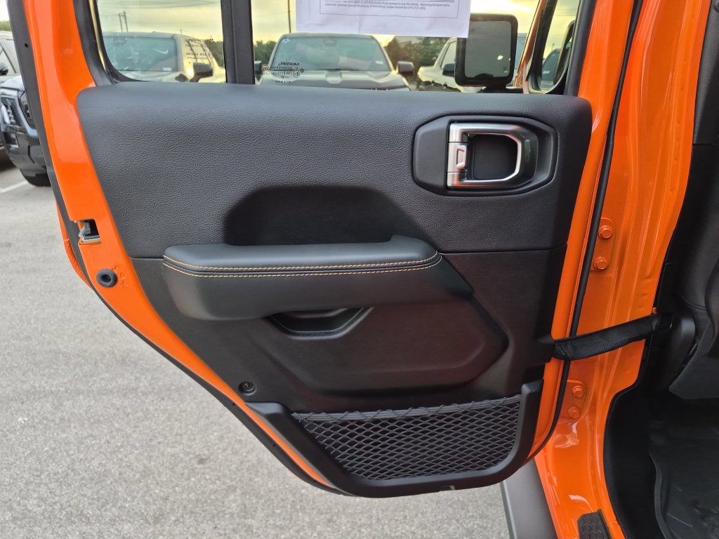 Used 2025 Jeep Wrangler Unlimited Rubicon 392 AWD/4WD image 31