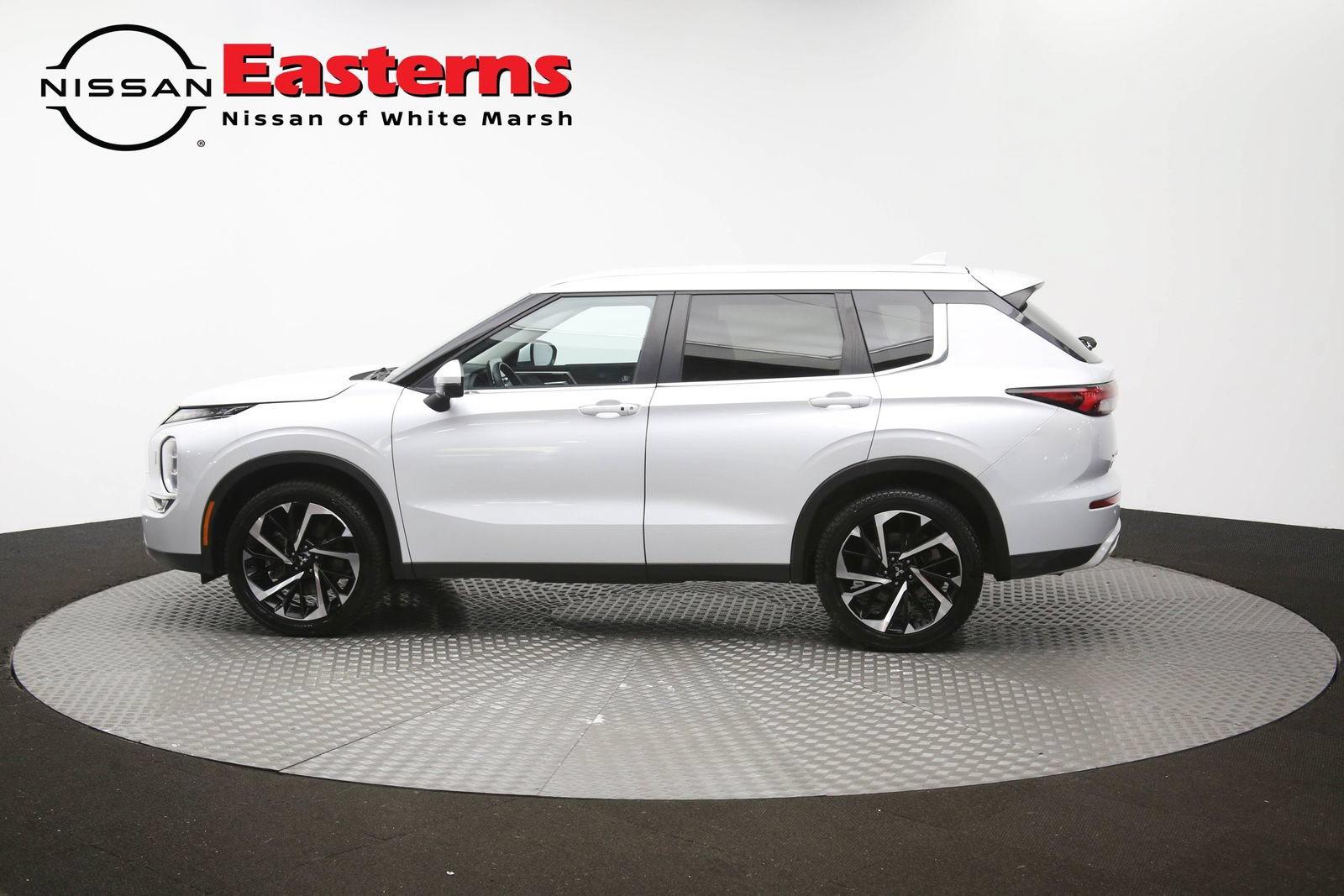 Used 2024 Mitsubishi Outlander SE AWD/4WD image 62
