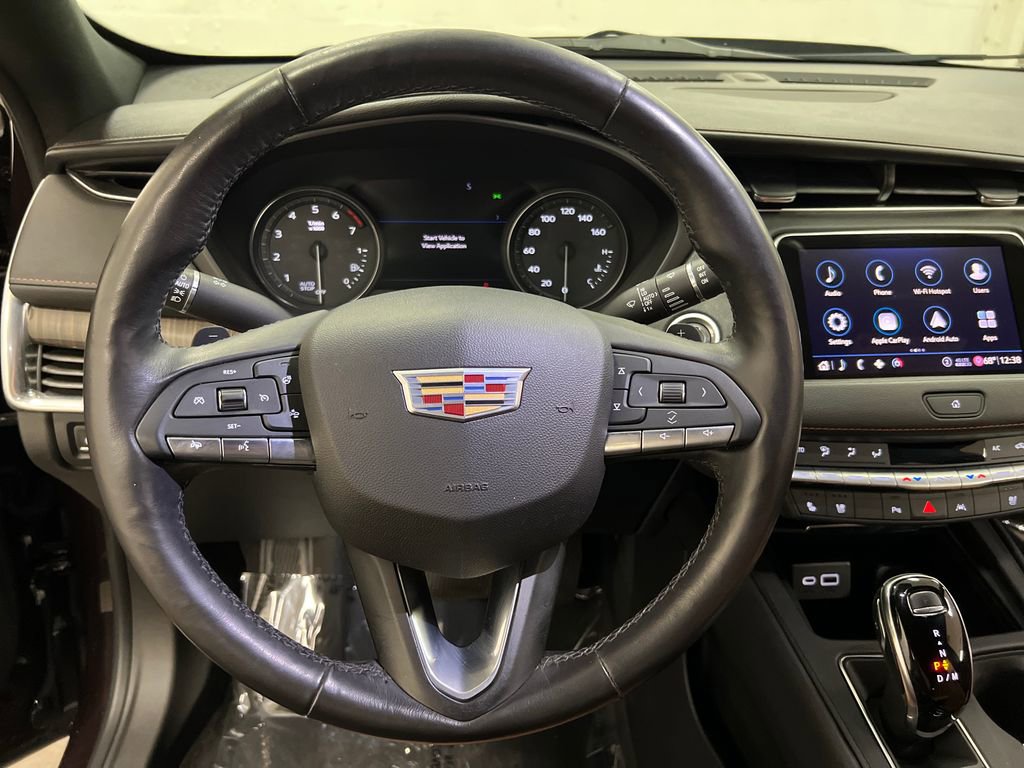 Used 2020 Cadillac XT4 Premium Luxury FWD image 16