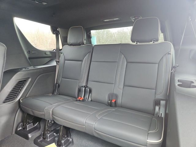 New 2026 GMC Yukon Elevation w/ Elevation Premium Package AWD/4WD image 17