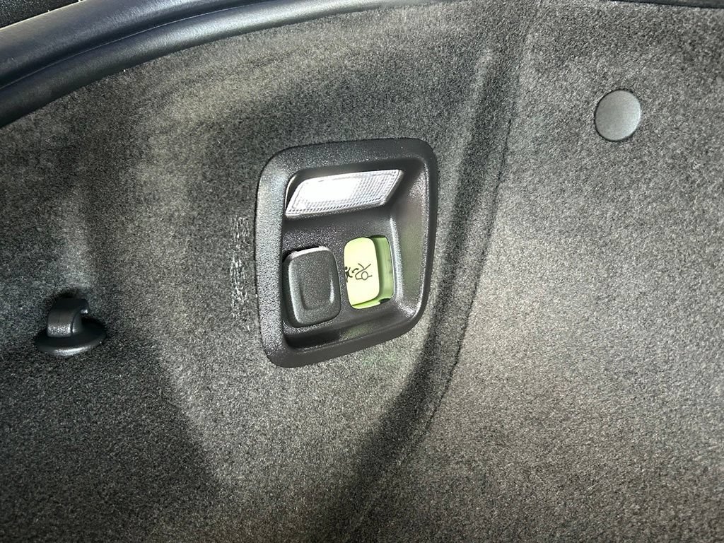 Used 2026 Chevrolet Corvette Z06 RWD image 46