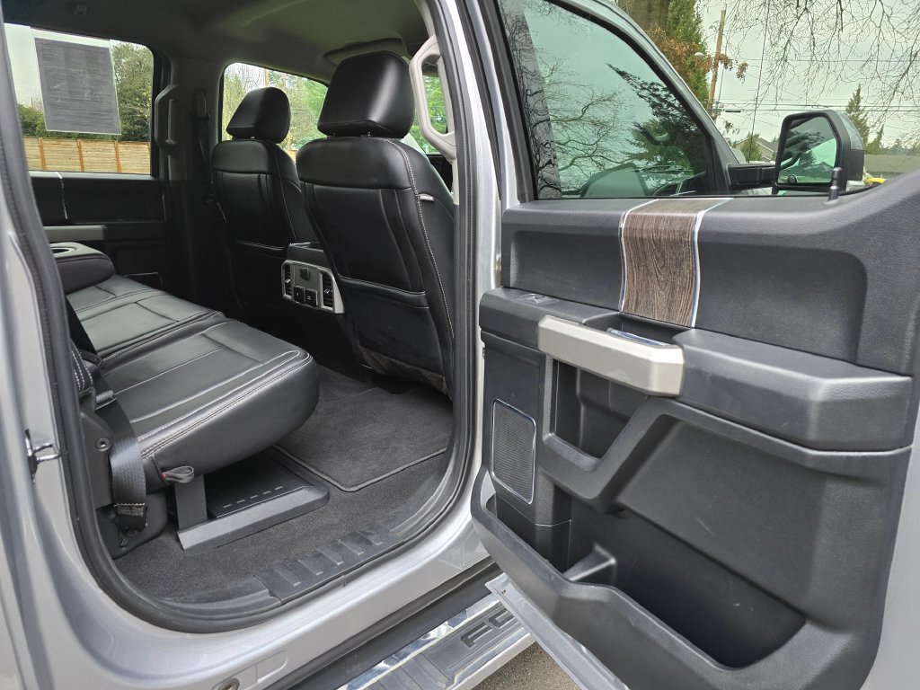Used 2021 Ford F250 Lariat w/ Lariat Value Package AWD/4WD image 16