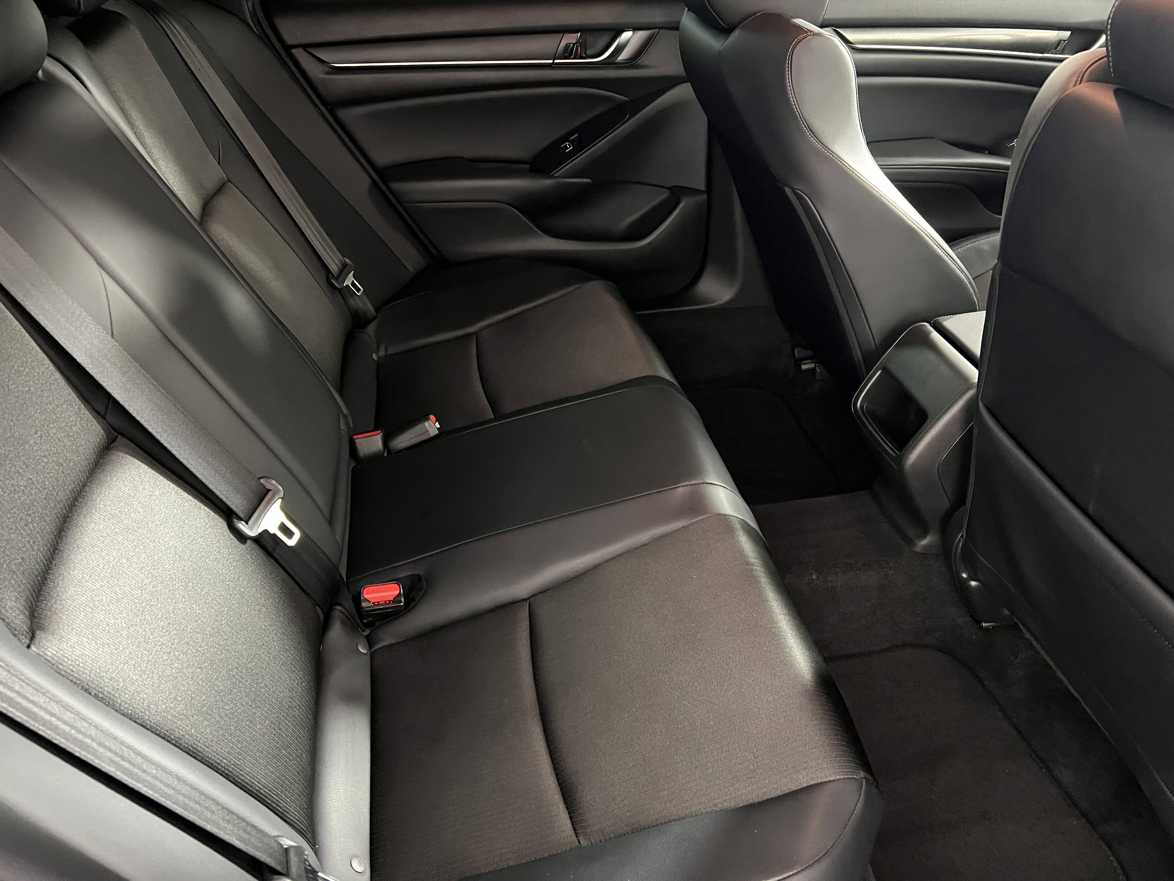 Used 2018 Honda Accord Sport image 23