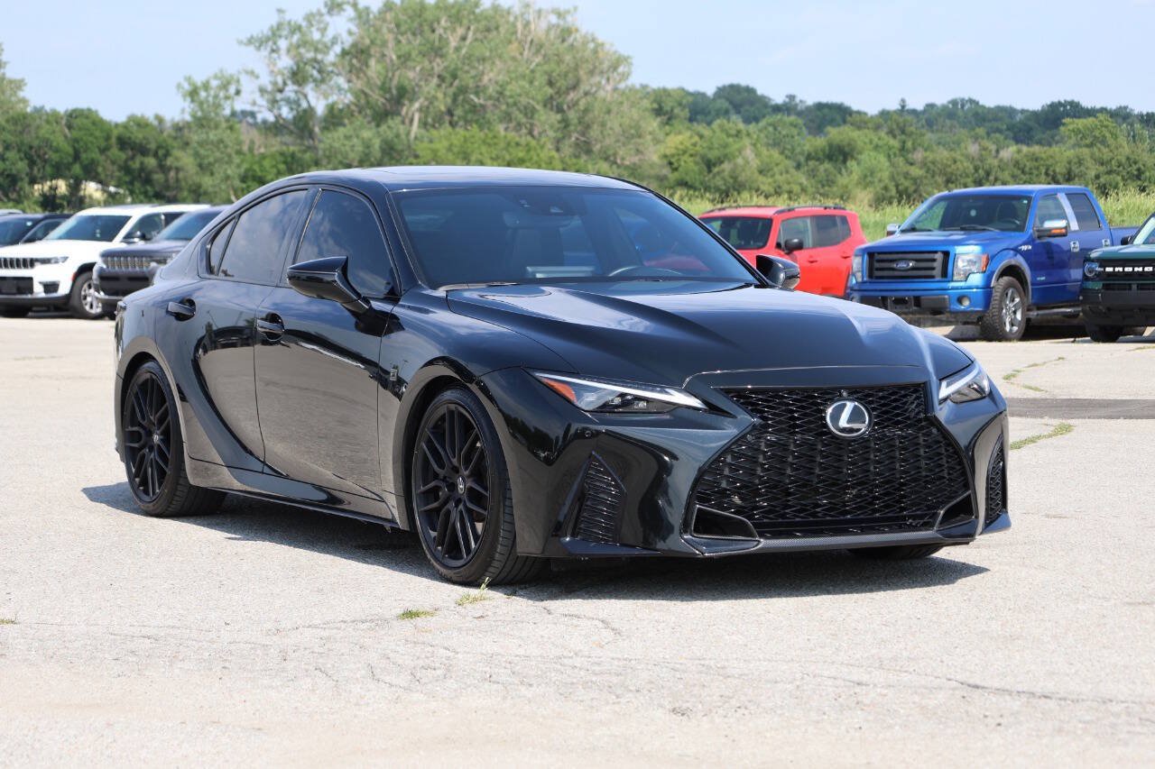 Used 2024 Lexus IS 500 RWD image 4