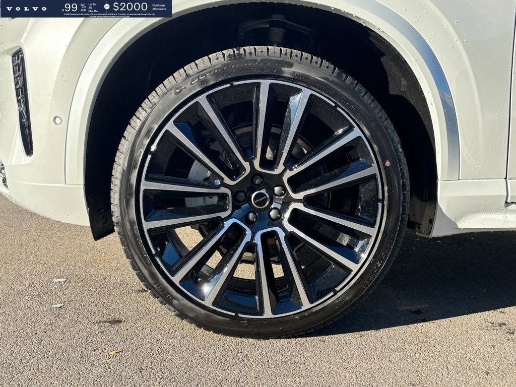 New 2026 Volvo XC90 B6 Ultra w/ Protection Package image 9
