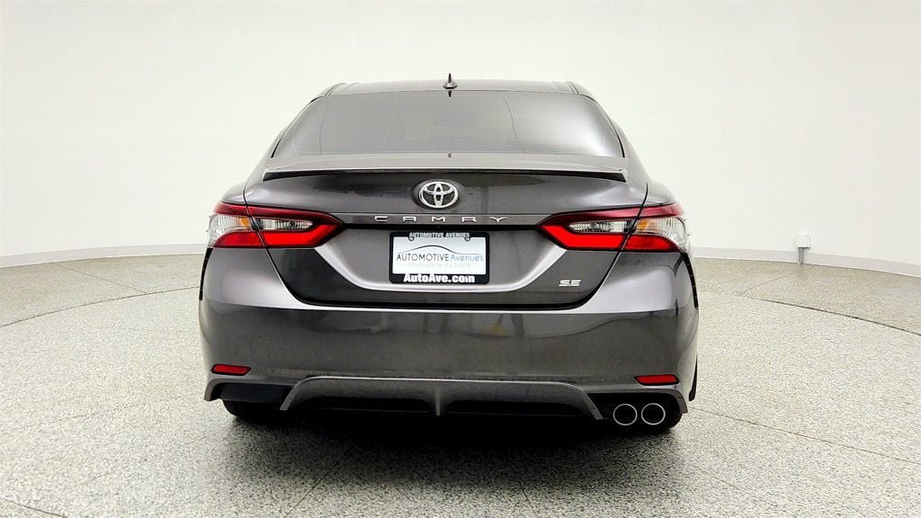 Used 2023 Toyota Camry SE FWD image 6