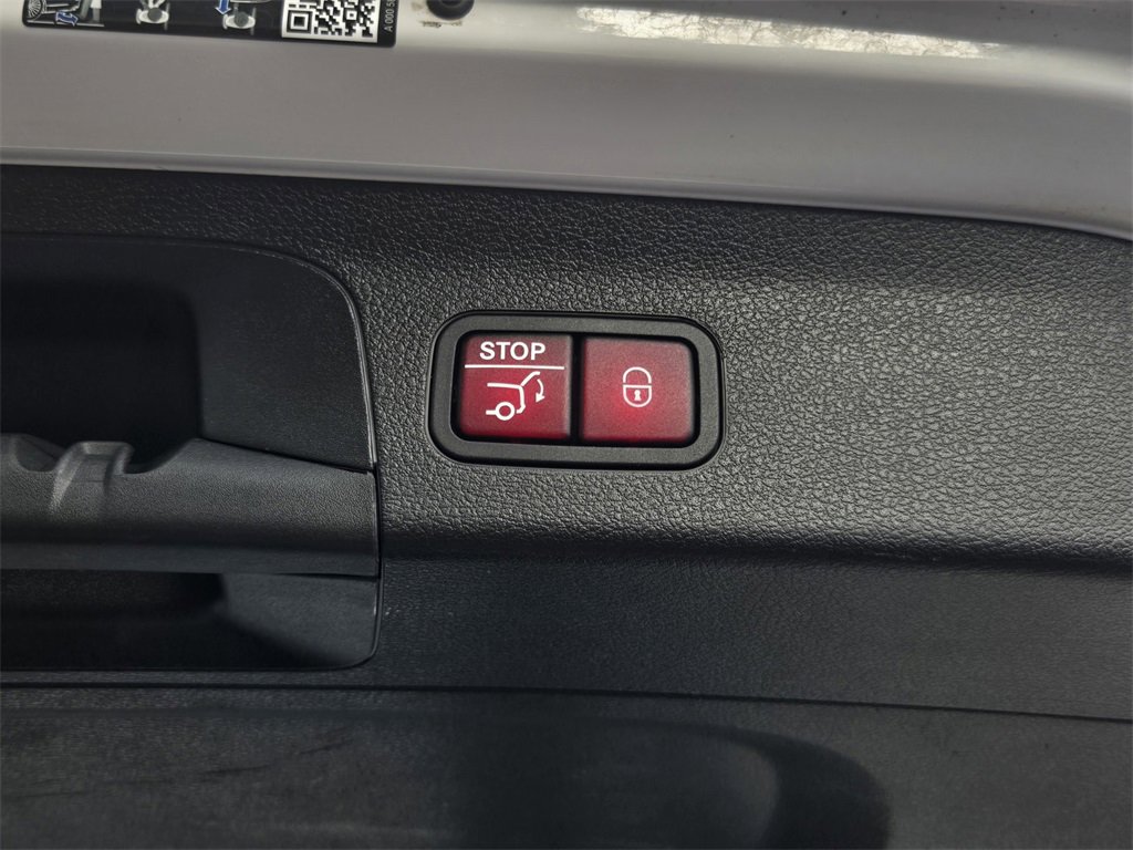 Used 2023 Mercedes-Benz GLS 450 4MATIC image 37