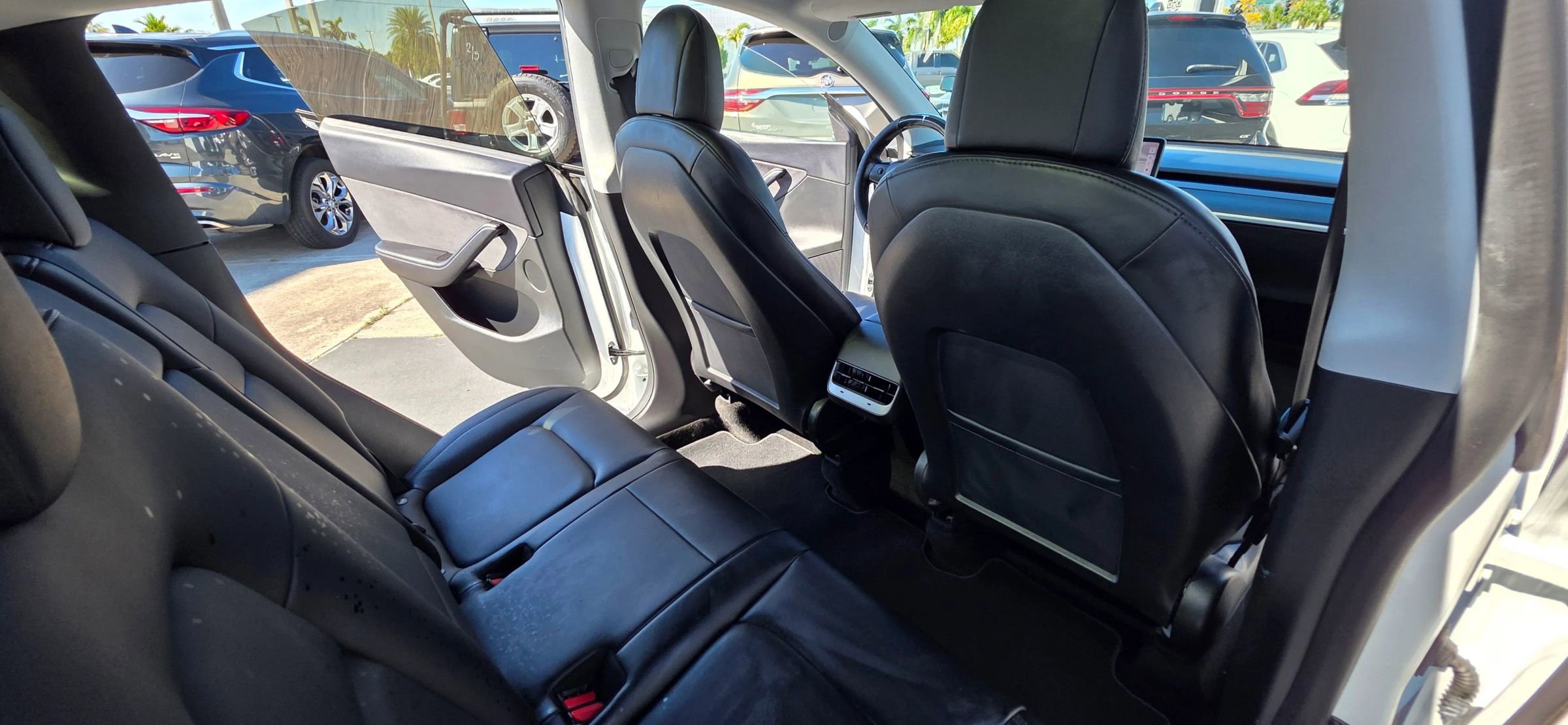 Used 2021 Tesla Model Y Long Range image 17