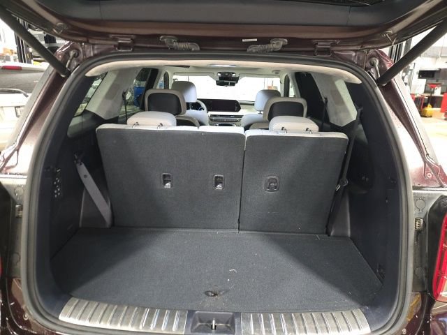 Used 2024 Hyundai Palisade Calligraphy image 12