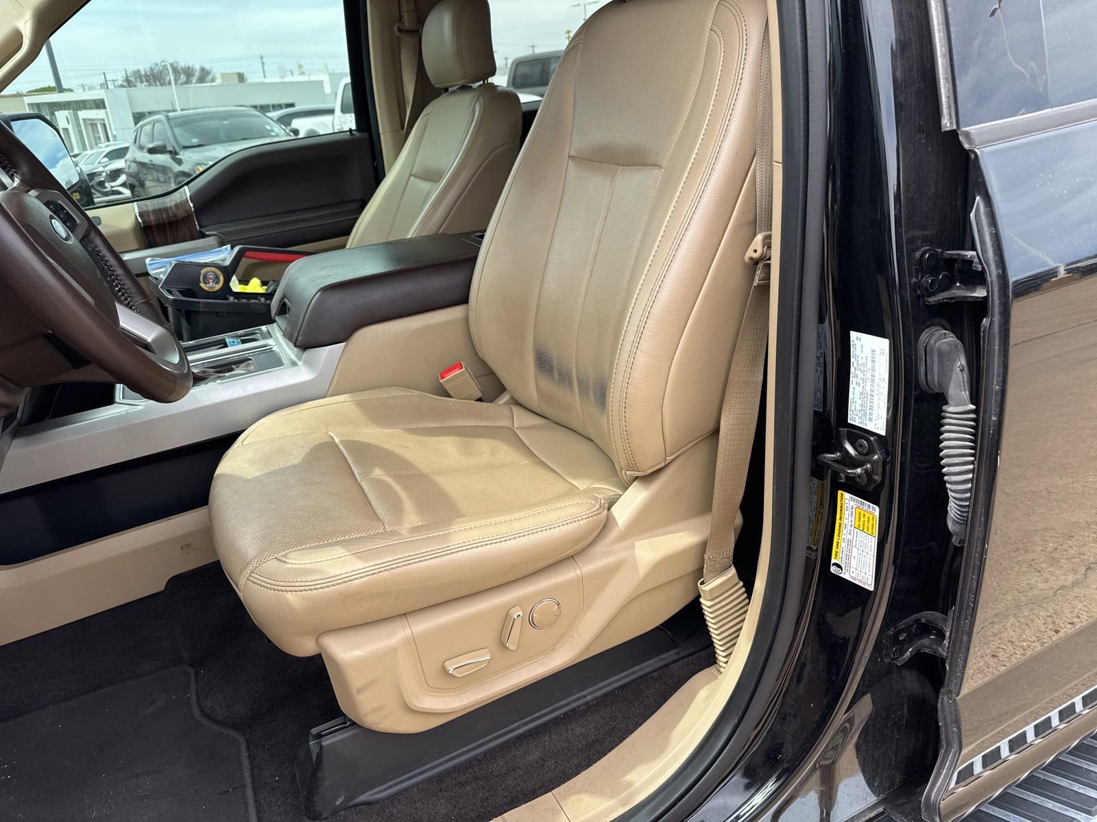 Used 2018 Ford F150 Lariat image 13