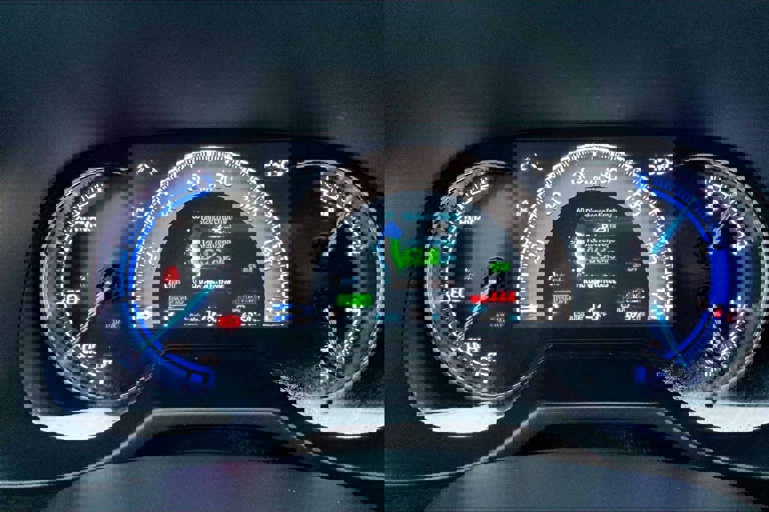 Used 2025 Toyota RAV4 XLE image 19