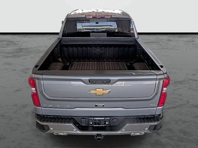New 2026 Chevrolet Silverado 1500 LTZ w/ LTZ Premium Package AWD/4WD image 3