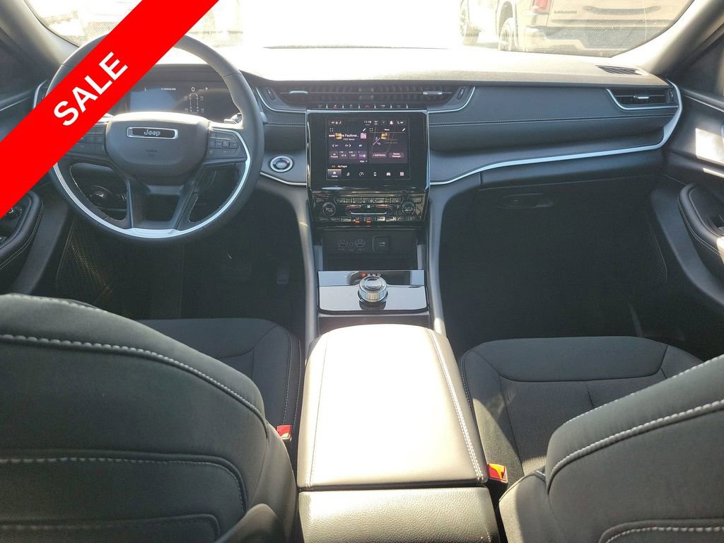 New 2025 Jeep Grand Cherokee L Laredo w/ Luxury Tech Group I image 18