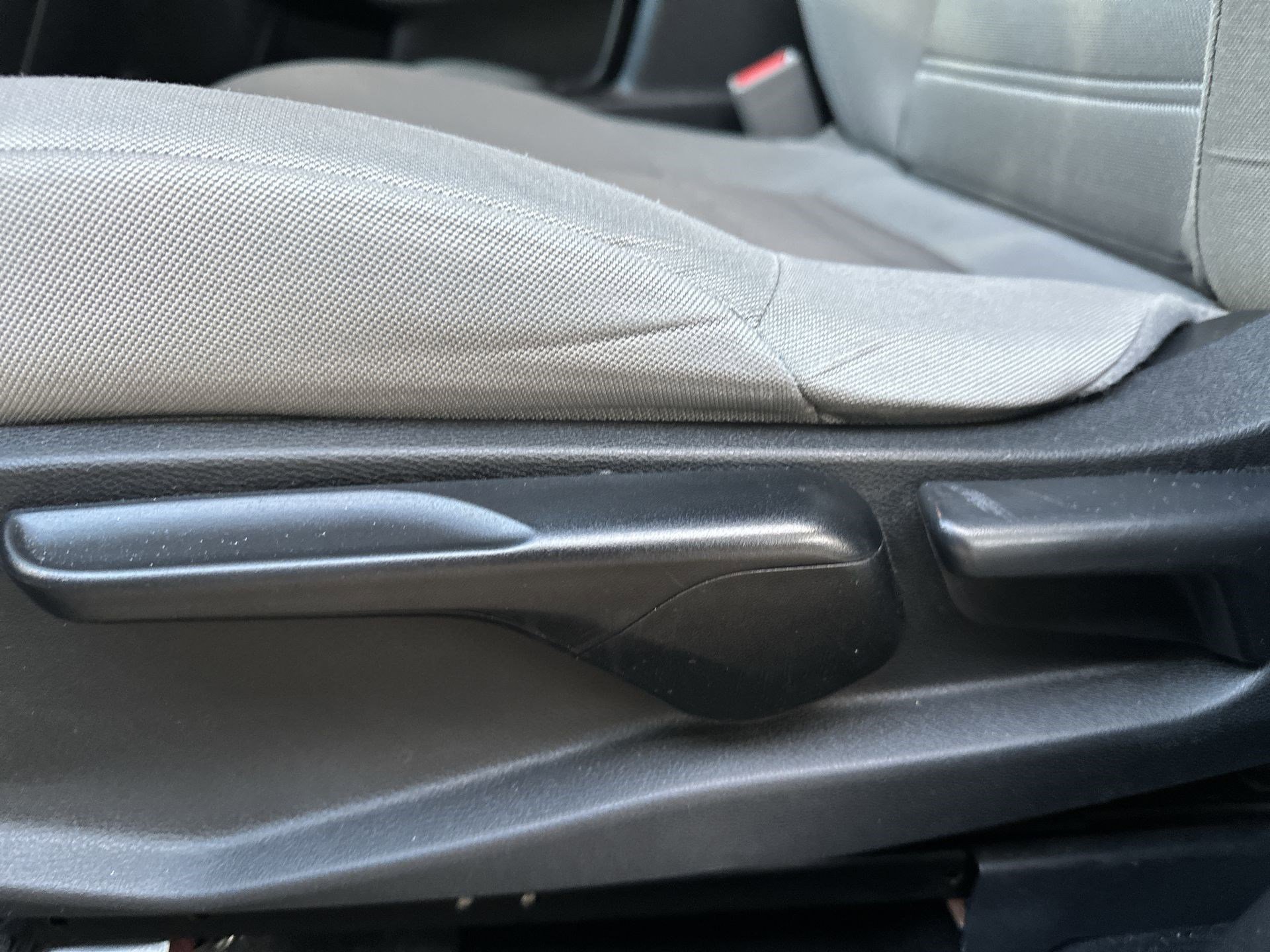 Used 2019 Honda CR-V LX image 14