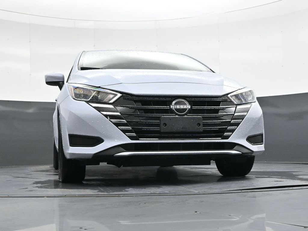 Used 2024 Nissan Versa SV w/ Trunk Package image 40