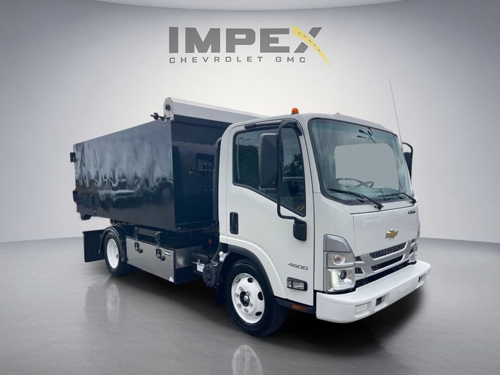 Used 2024 Chevrolet Low Cab Forward RWD image 7