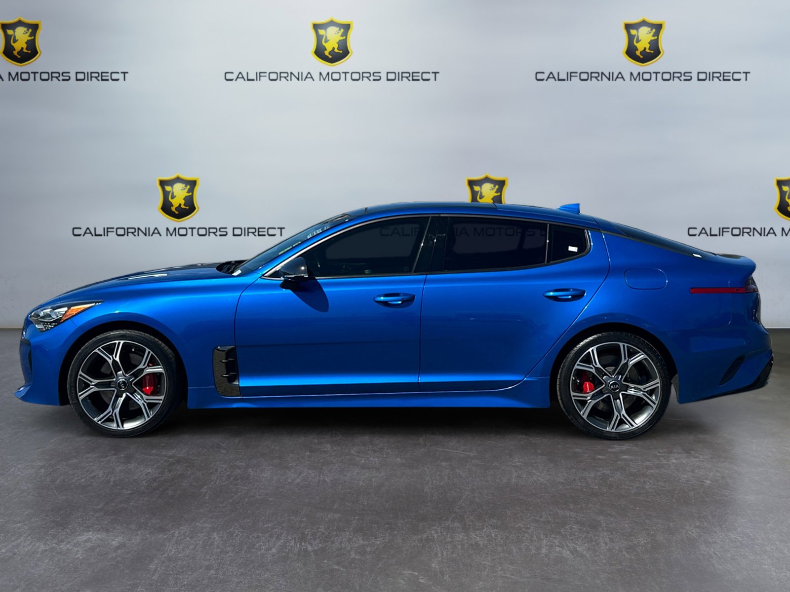 Used 2018 Kia Stinger GT2 image 2
