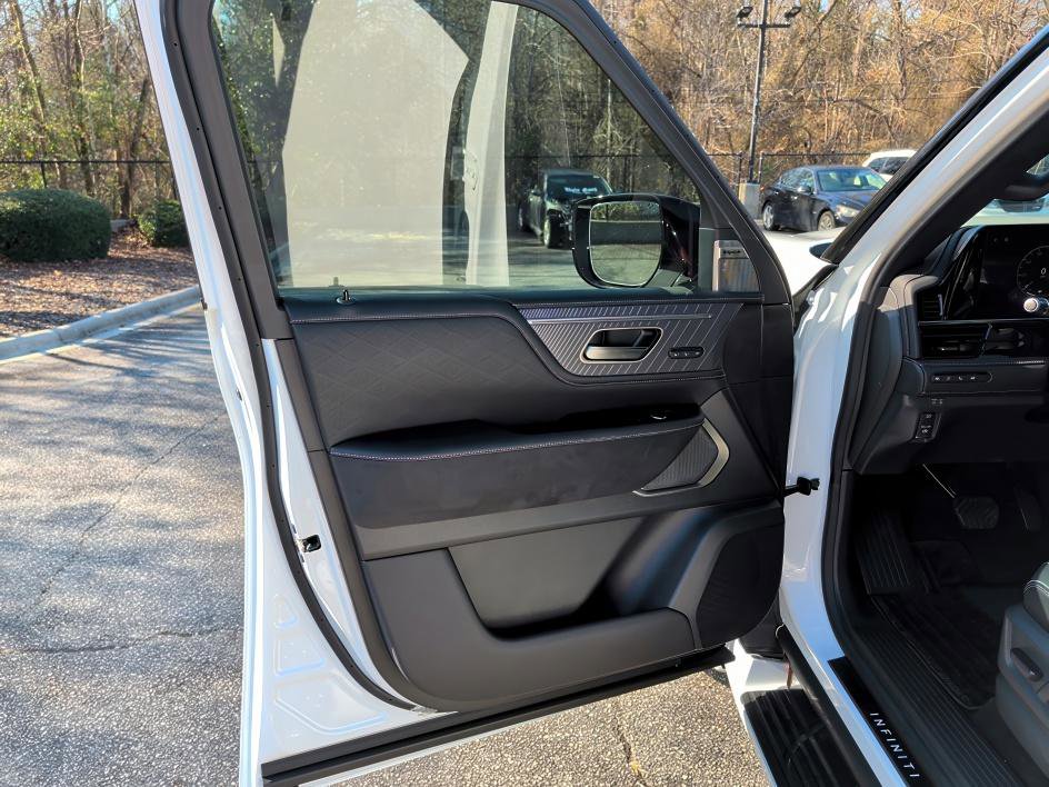 New 2026 INFINITI QX80 Autograph image 9