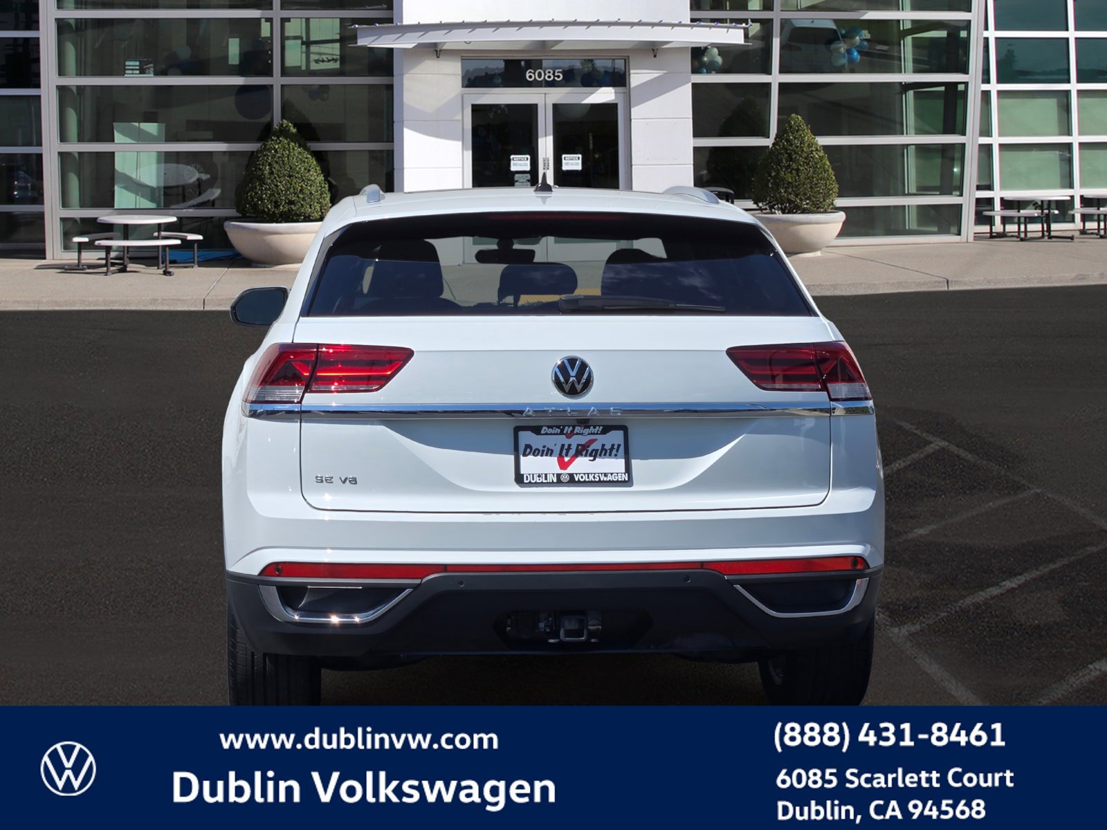 Certified 2022 Volkswagen Atlas Cross Sport SE FWD image 5