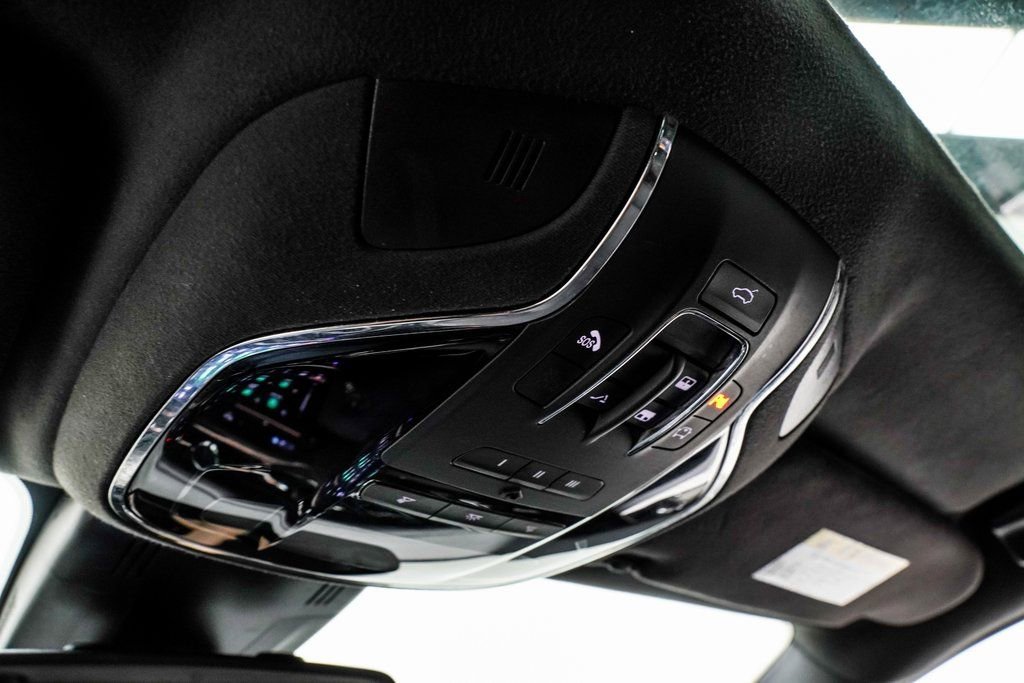 Used 2022 Maserati Quattroporte Modena Q4 image 33